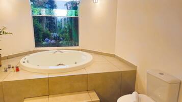 Suite | Bathroom | Hair dryer, towels, soap, shampoo