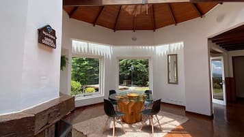 Villa | Outdoor dining