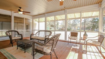 Grand House | Terrace/patio