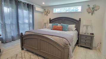 5 slaapkamers, een strijkplank/strijkijzer, reisbedje, wifi