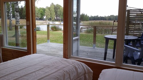 Naturtomt Sjön Bolmen med 2 Båtar