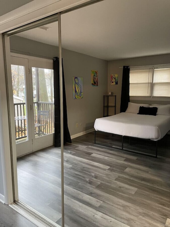 Schreibtisch, kostenloses WLAN