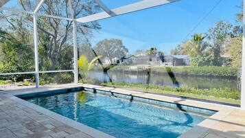 Piscine extérieure, piscine chauffée