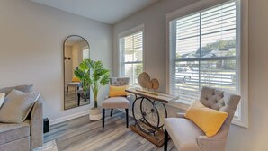 Interior - Pondside at Sweetoak | 4 BR | Mins to Ft Jackson (Columbia)