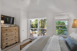 2 chambres, coffres-forts dans les chambres, fer et planche à repasser