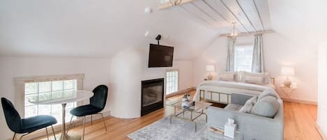 TV, fireplace, offices