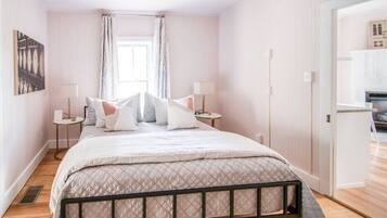 1 bedroom, iron/ironing board, travel crib, WiFi
