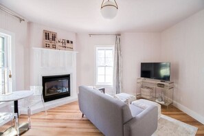 TV, peis og kontorer