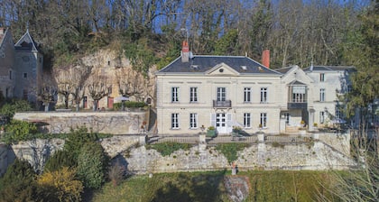 Charming manor house with 2 suites, swimming pool, 15 min from Chenonceau and Beauval