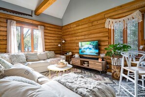 Smart TV, books, stereo
