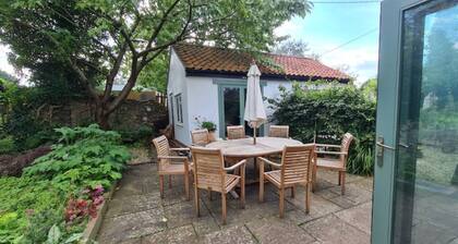 Beautiful hidden Frome Home