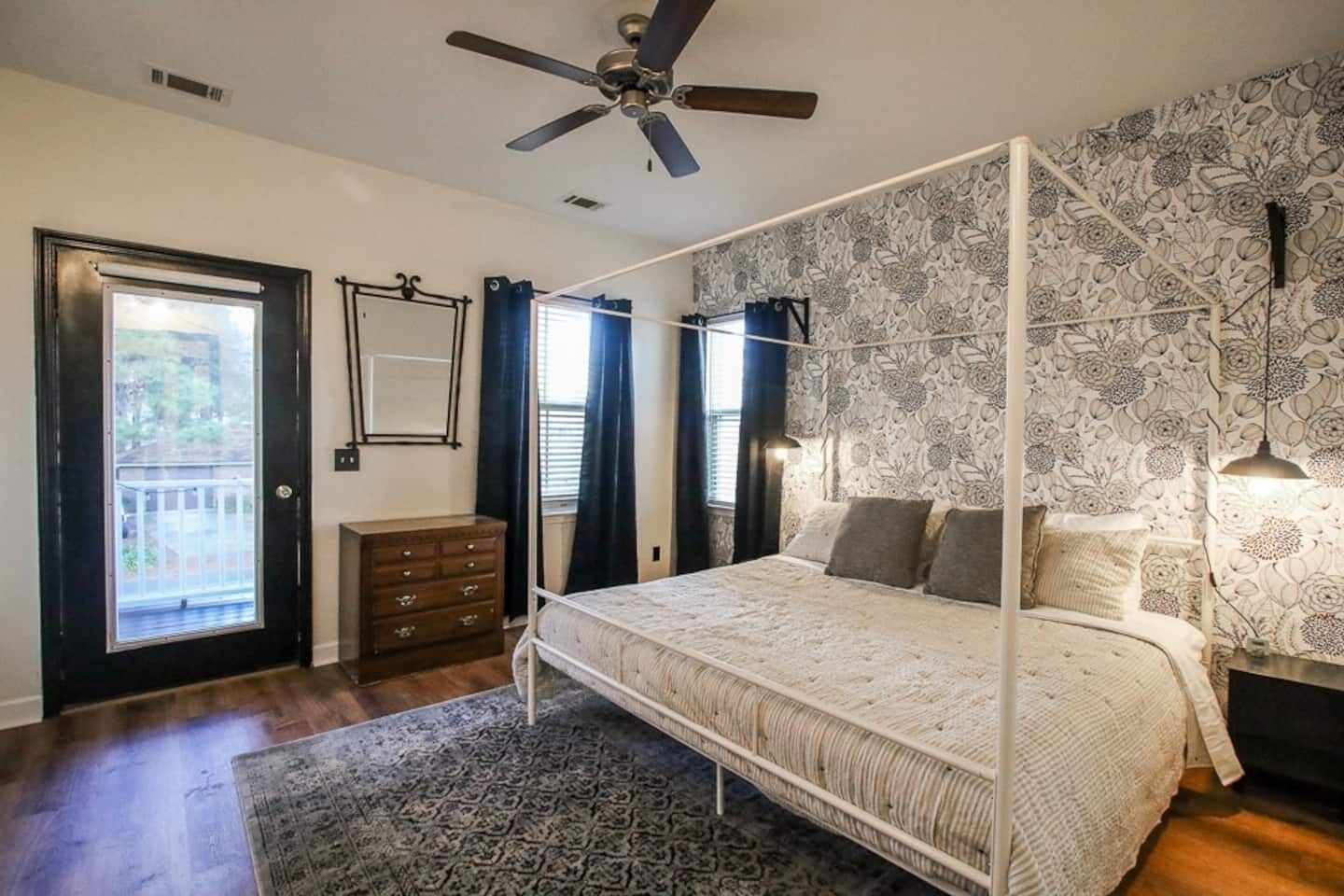 3 bedrooms, individually decorated, individually furnished