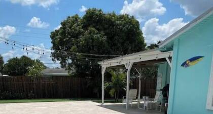 Lovely 2 Bedroom with a Pool