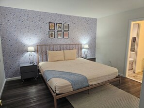 1 bedroom, desk, iron/ironing board, WiFi