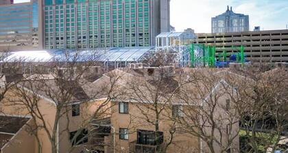 Terrazzo Terrace-1BR and 1 Block from Ocean Casino!