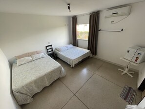 Family Room | Free WiFi, bed sheets