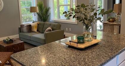 Comfy cottage in old town Pinehurst.