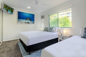 2 bedrooms, desk, iron/ironing board, travel cot - Sunset Waters 12 on Hamilton Island by Hamorent (Hamilton Island)