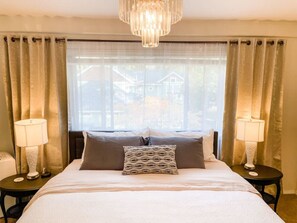 4 bedrooms, desk, iron/ironing board, free WiFi