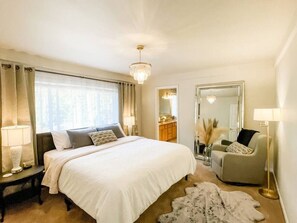 3 bedrooms, desk, iron/ironing board, free WiFi