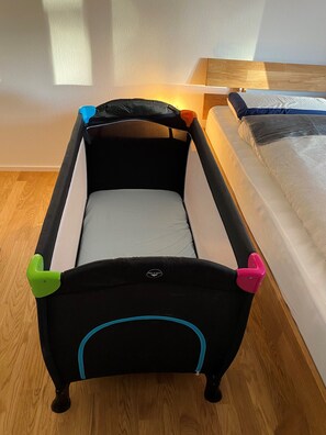 1 bedroom, desk, free WiFi
