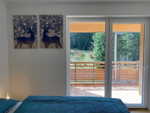 1 多间卧室、办公桌、免费 WiFi