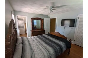 3 bedrooms, free WiFi, bed sheets - QC CLOSEBURN-GLENKIRK SOUTH CHARLOTTE (Charlotte)