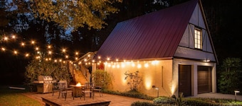 Walk to UF! Historic King Bed Loft w/ Private Deck