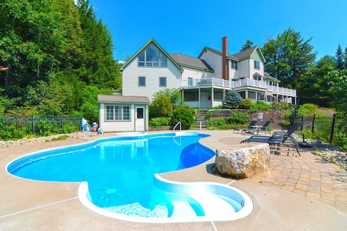 9 Bedroom Estate, Sleeps 24, Pool, Hot Tub, Movie Theater, Game Room