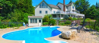 9 Bedroom Estate, Sleeps 24, Pool, Hot Tub, Movie Theater, Game Room