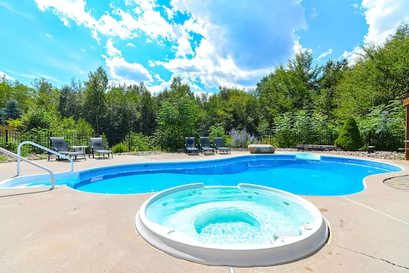 Piscine extérieure, piscine chauffée
