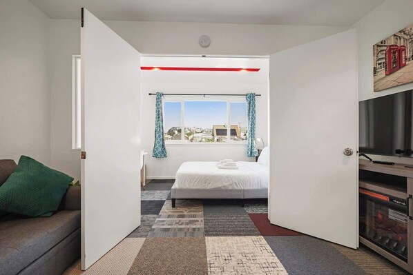 2 habitaciones, tabla de planchar con plancha y wifi