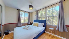 4 chambres, fer et planche à repasser, Wi-Fi, draps fournis