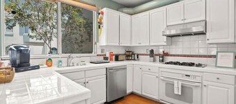Beautiful Spacious 4BR House in Silver Terrace