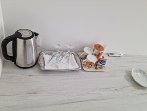 Kaffee und/oder Kaffeemaschine