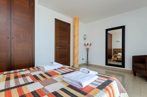 3 Schlafzimmer, Bügeleisen/Bügelbrett, Reisekinderbett, kostenloses WLAN