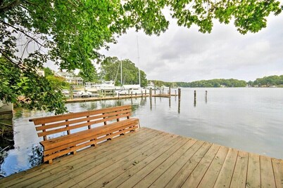 Annapolis Spa Retreat, Sauna, Jacuzzi, King Bed Couples Quiet Loft Apt. Getaway