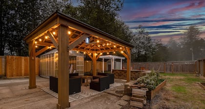 Beach Vibes-Pet Friendly, Fire Pit, Arcade & More!