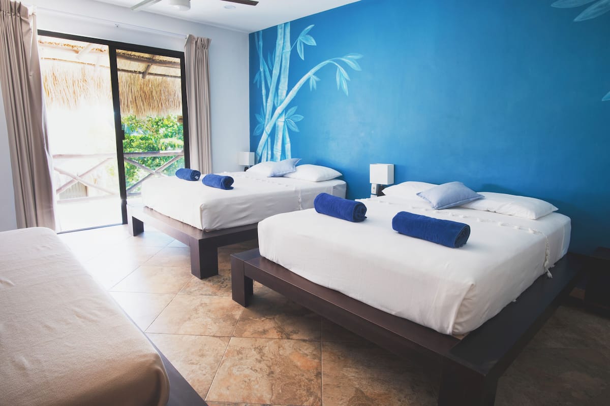 Family Room | Peti besi dalam bilik, meja, ruang kerja komputer riba, Wi-fi percuma 
