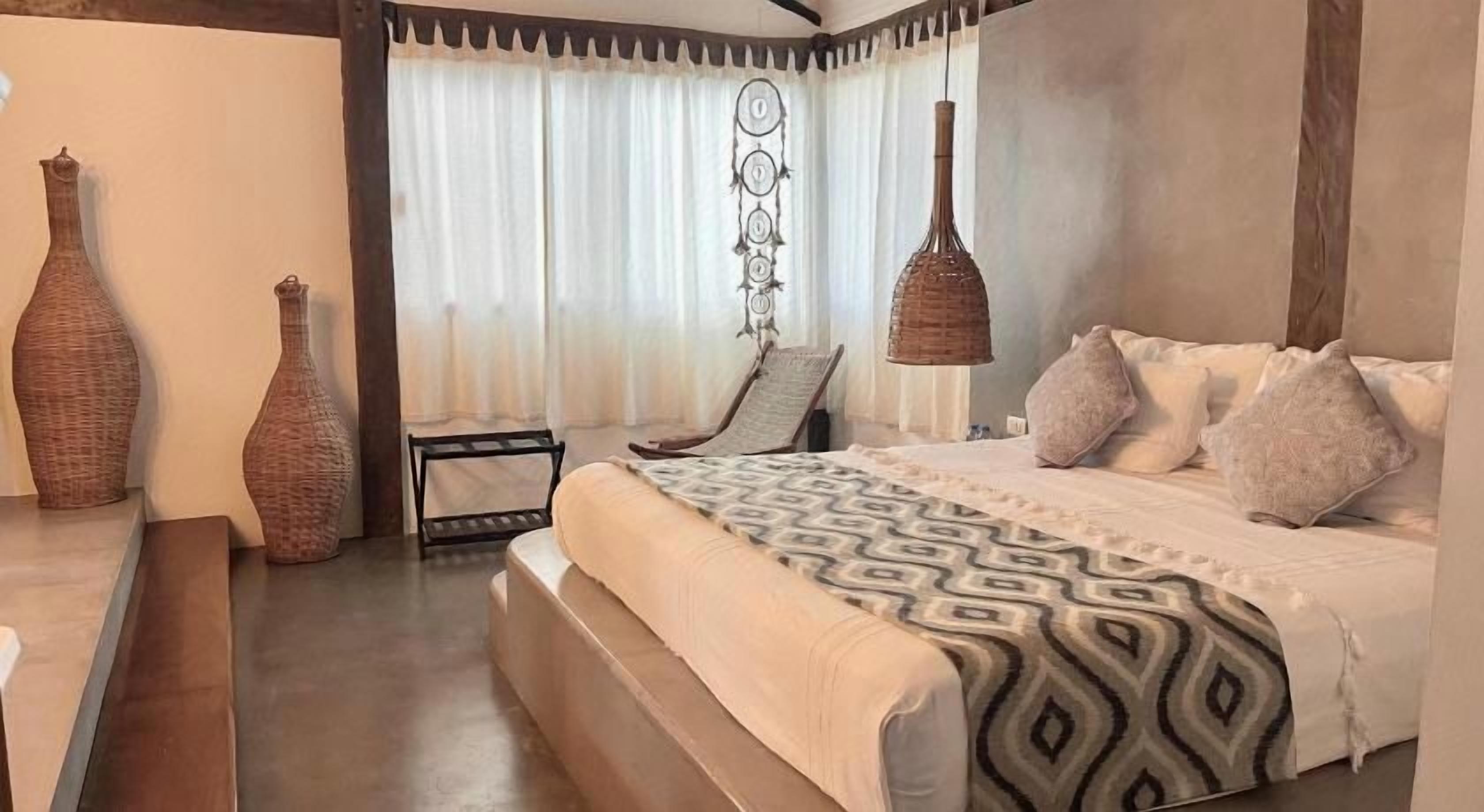 Cofres nos quartos, individualmente decorados