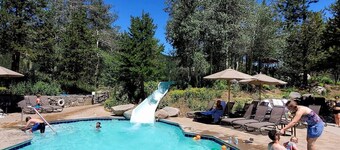 Dav’s Slopeside King Studio @400 Squaw Creek Road