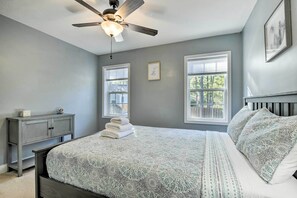 3 quartos, acesso à internet, roupa de cama