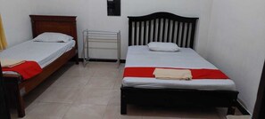 Ropa de cama de alta calidad y escritorio 