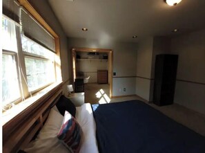 2 عدّة غرف نوم ومكتب ومكواة/لوح كي وواي فاي مجانًا