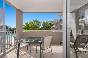 Outdoor dining - The Sand Resort Kingscliff - One Bedroom Pool View (5202) (Tweed)