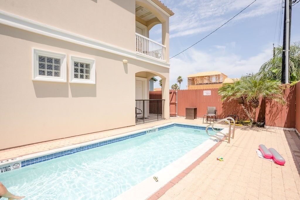 Piscina a l'aire lliure 