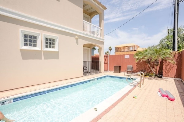 Piscina a l'aire lliure