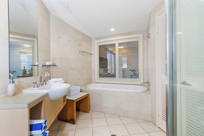 Haartrockner, Handtücher