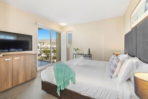 2 bedrooms, iron/ironing board, free WiFi, bed sheets - The Pool Resort Kingscliff 2206/07- 2Bed 2Bath (Tweed)