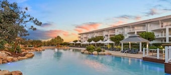 North facing park view 2bed2bath - WIFI + parking